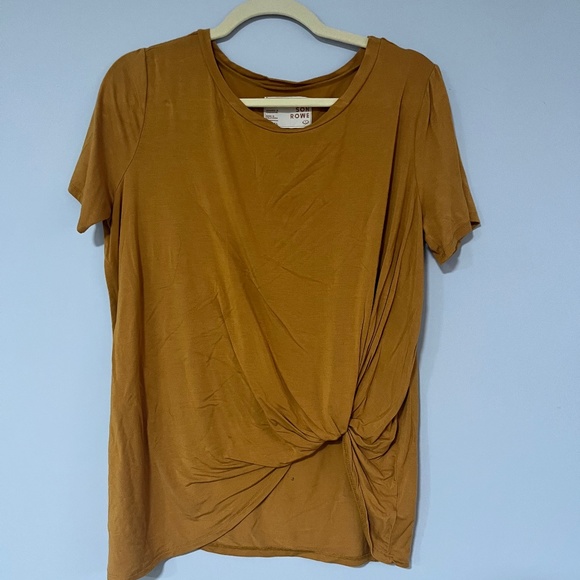 T-shirt - Picture 1 of 3